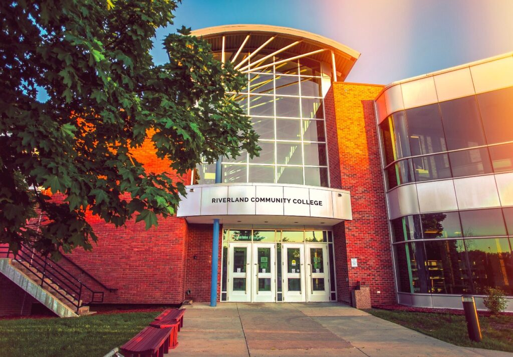 Riverland Community College - Austin Campus East Building Facade