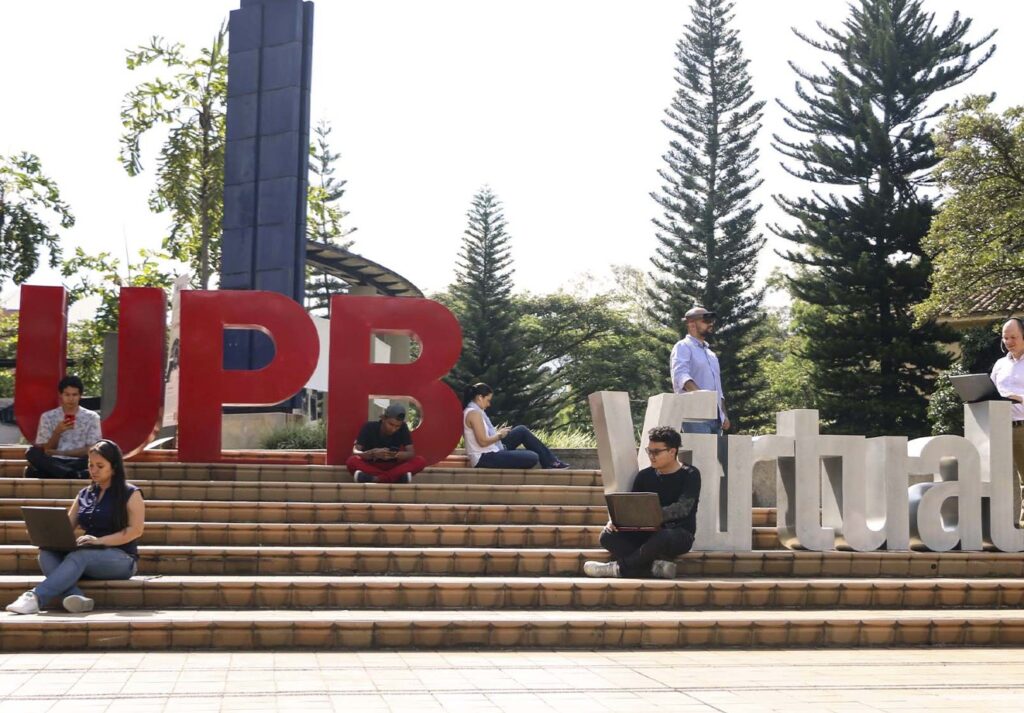 Students outside of the UPB Campus